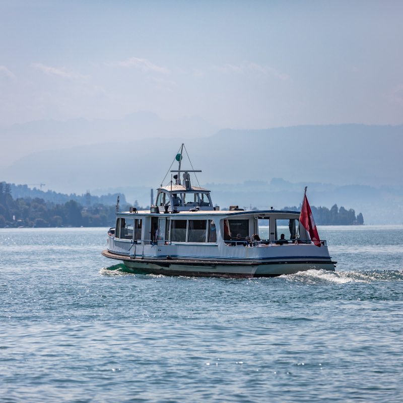 Schiff auf dem Zürichsee